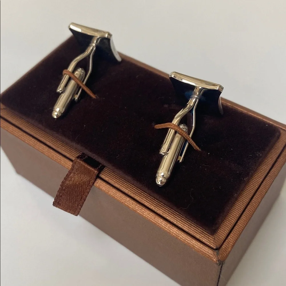 Fleur de Lis Cufflinks Black and White in Presentation Gift Box w/ Cloth